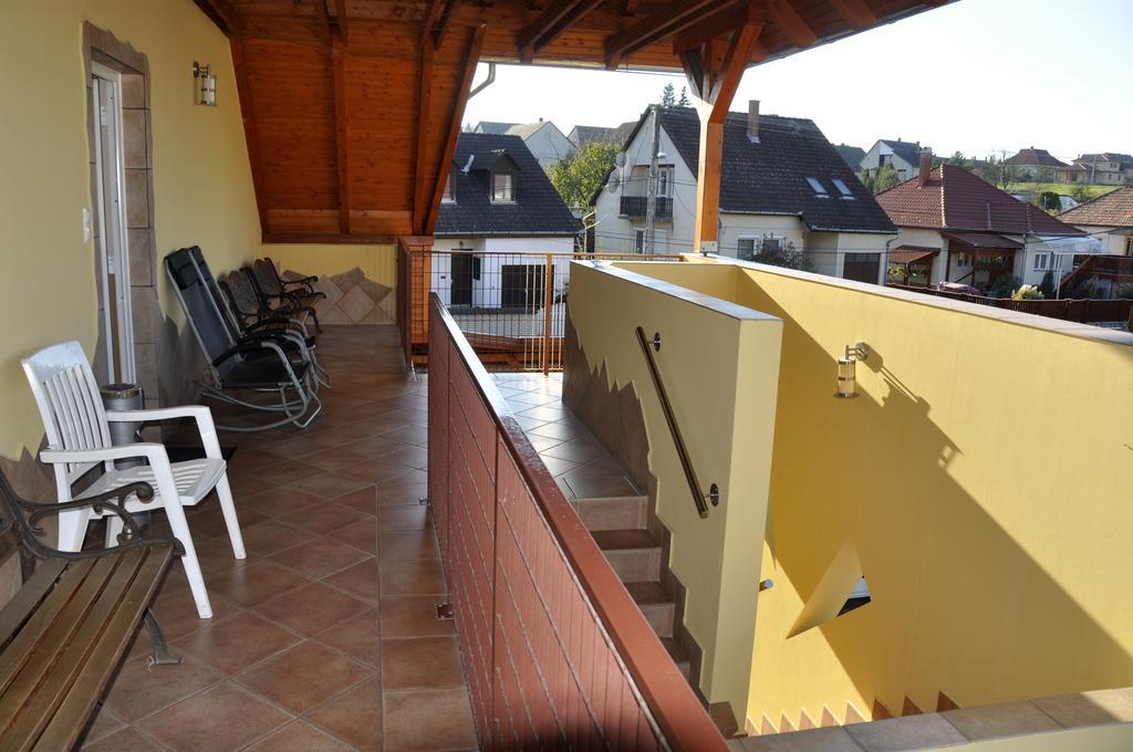 Tengerszem Panzio Bed & Breakfast Bank  Luaran gambar