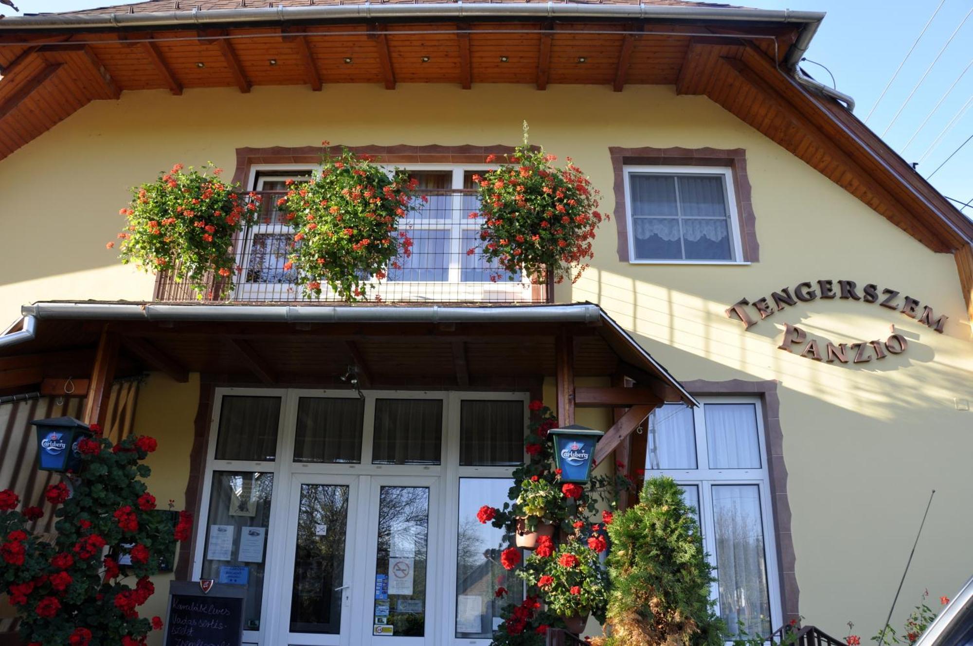 Tengerszem Panzio Bed & Breakfast Bank  Luaran gambar