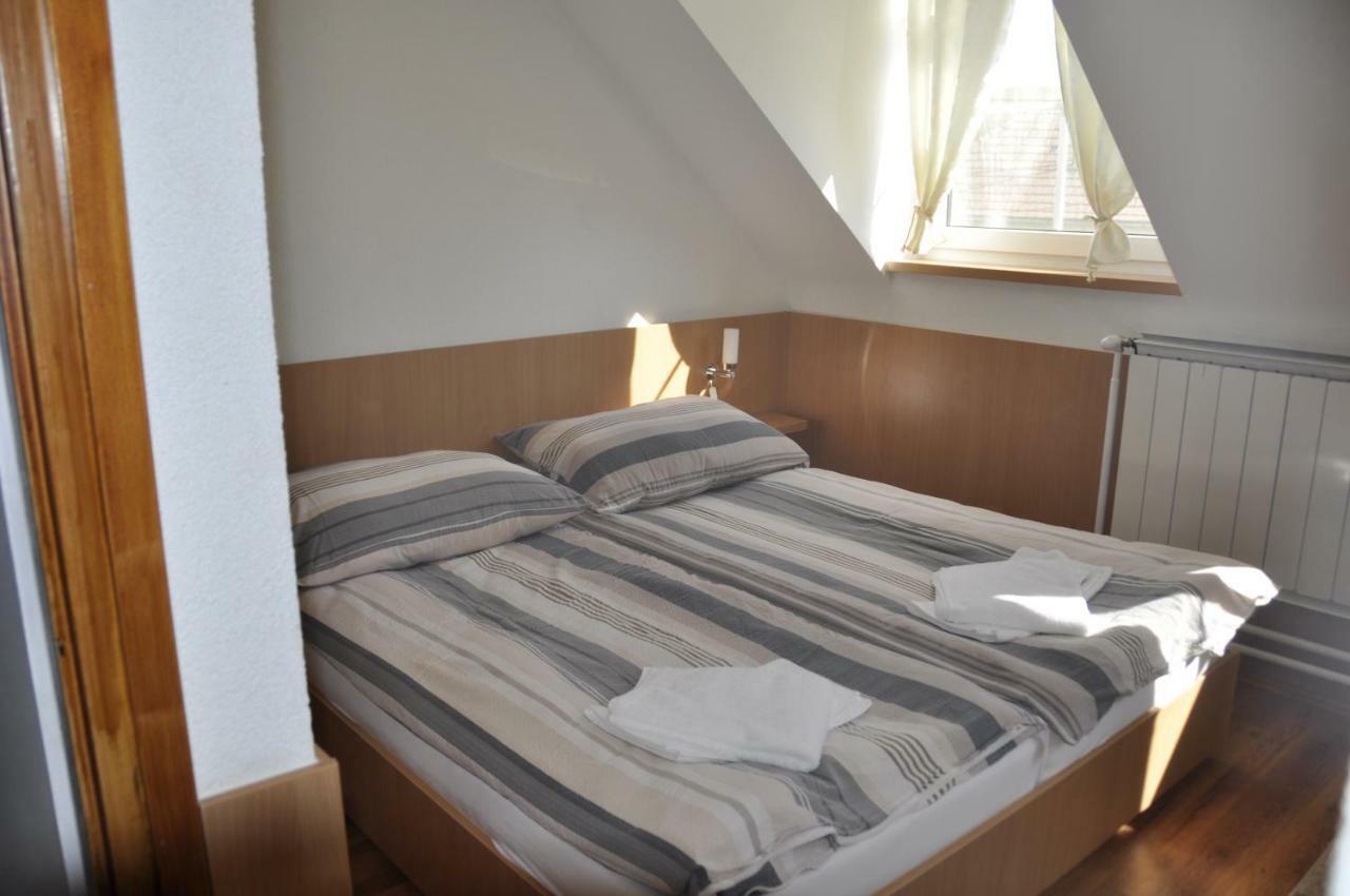 Tengerszem Panzio Bed & Breakfast Bank  Luaran gambar
